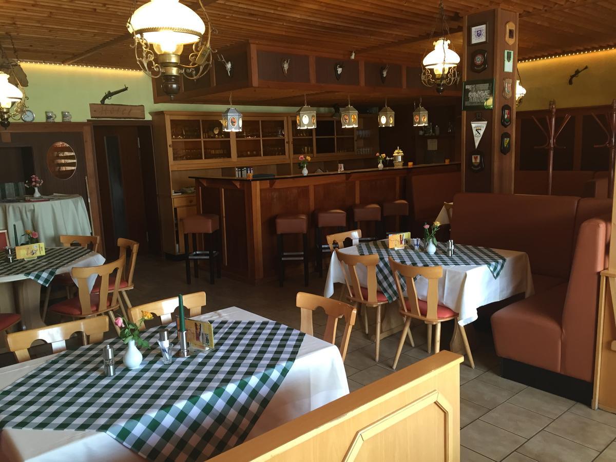 Hotel Schuetzenhaus Bruck  エクステリア 写真